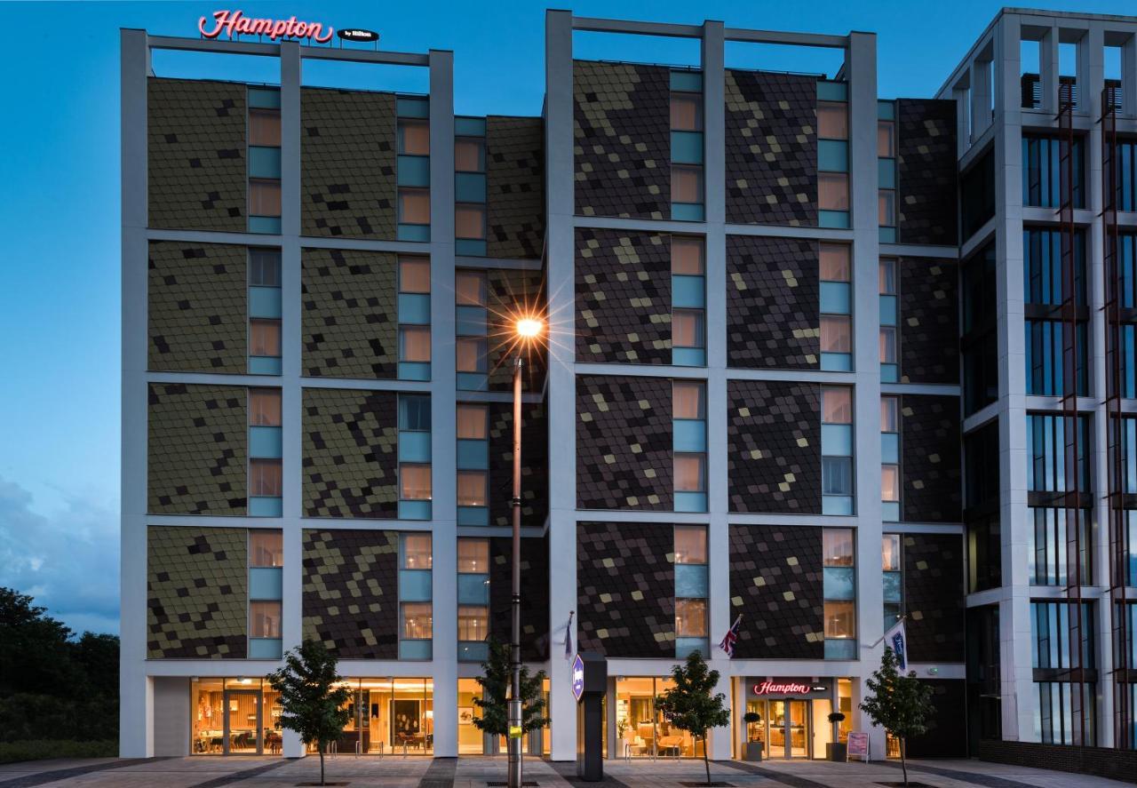 Hotel Hampton By Hilton London Ealing Exterior foto